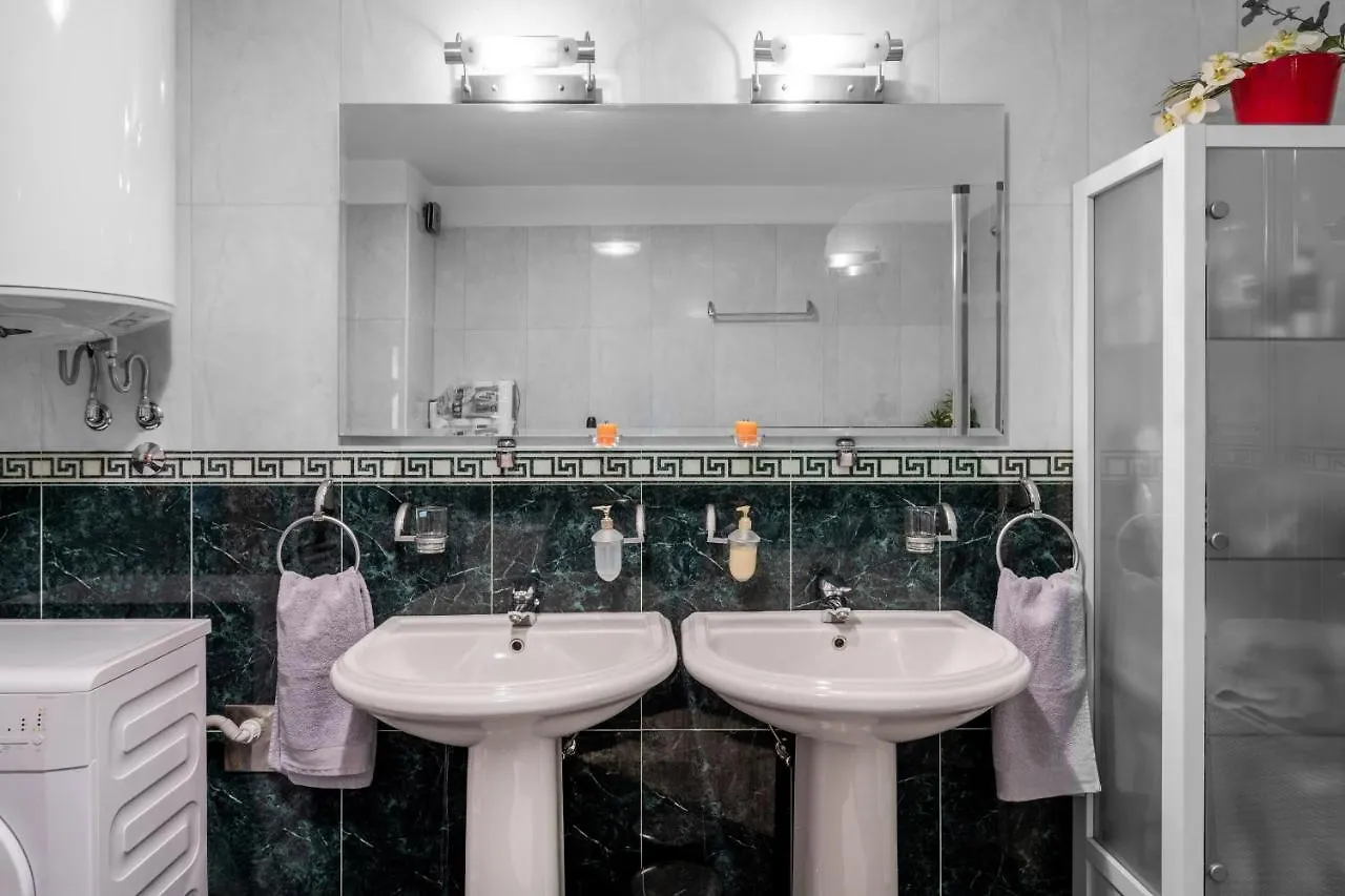 Big Modern Two - Bedroom Apartment With Sea View And Balcony - Spalato 0*, Σπλιτ