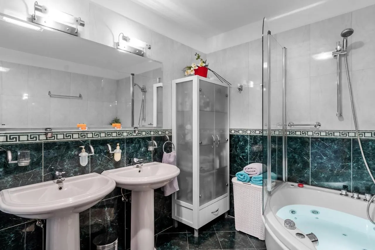 Big Modern Two - Bedroom Apartment With Sea View And Balcony - Spalato Κροατία