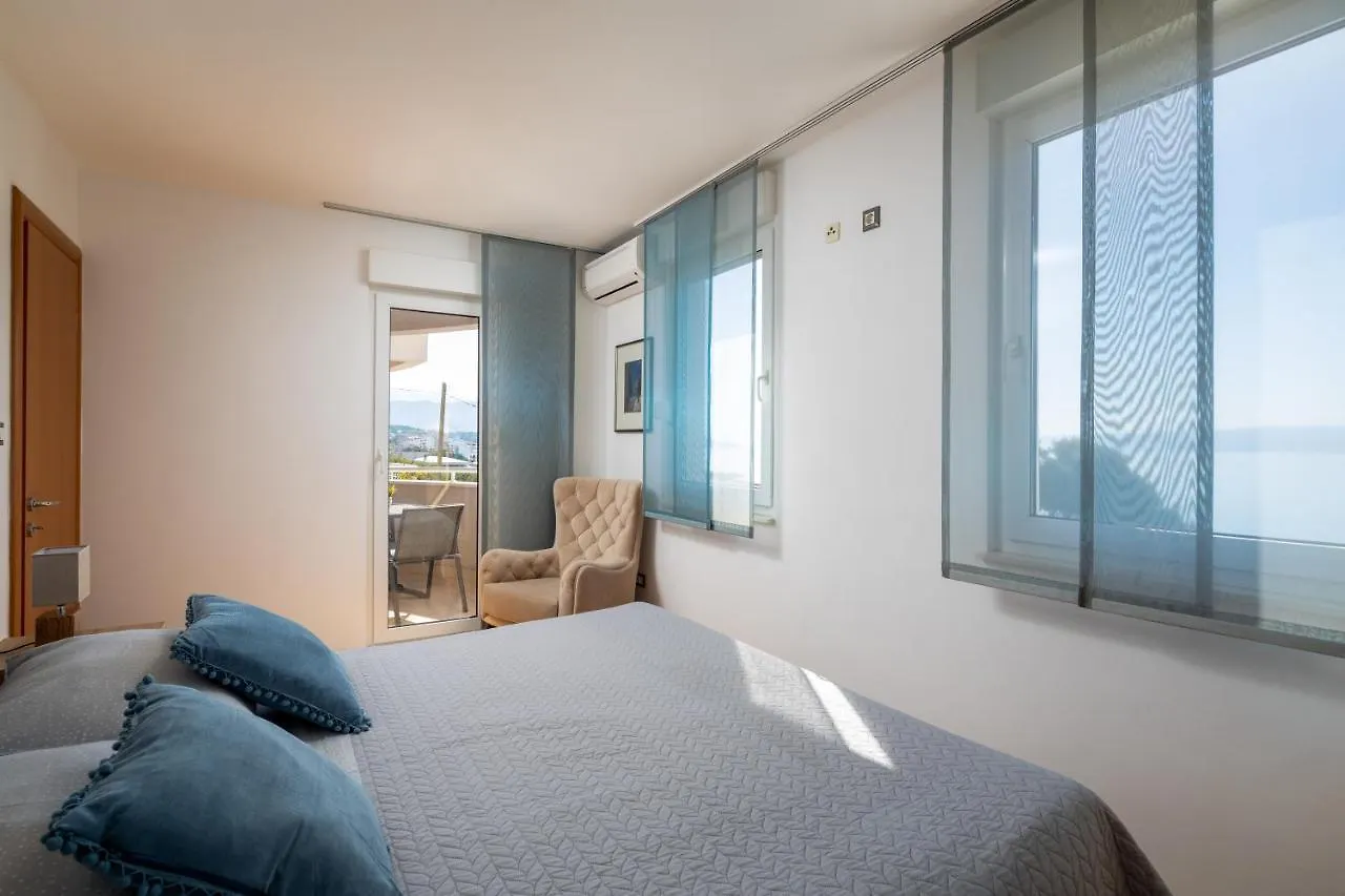 Big Modern Two - Bedroom Apartment With Sea View And Balcony - Spalato  Σπλιτ