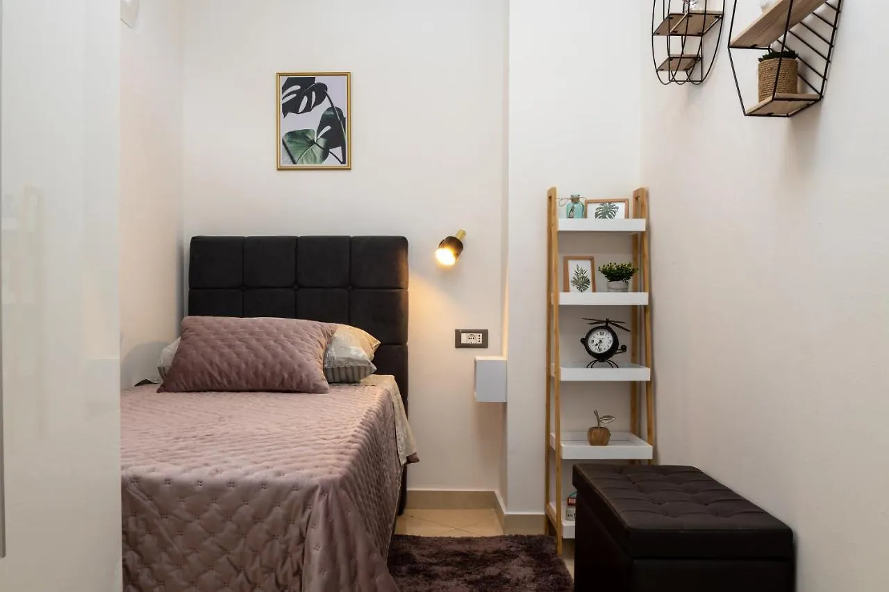 Big Modern Two - Bedroom Apartment With Sea View And Balcony - Spalato Croatia