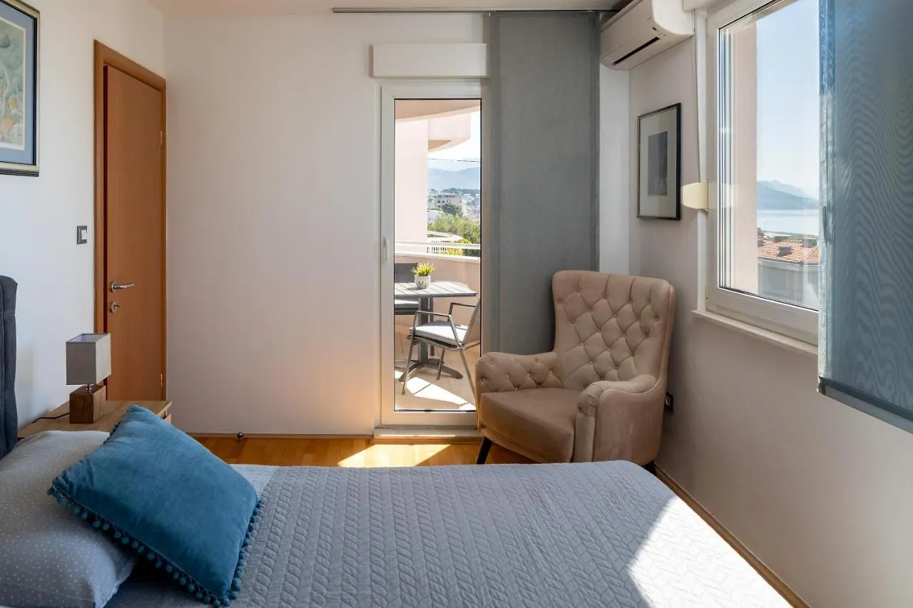 Big Modern Two - Bedroom Apartment With Sea View And Balcony - Spalato Σπλιτ