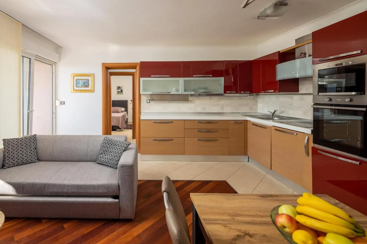 Big Modern Two - Bedroom Apartment With Sea View And Balcony - Spalato