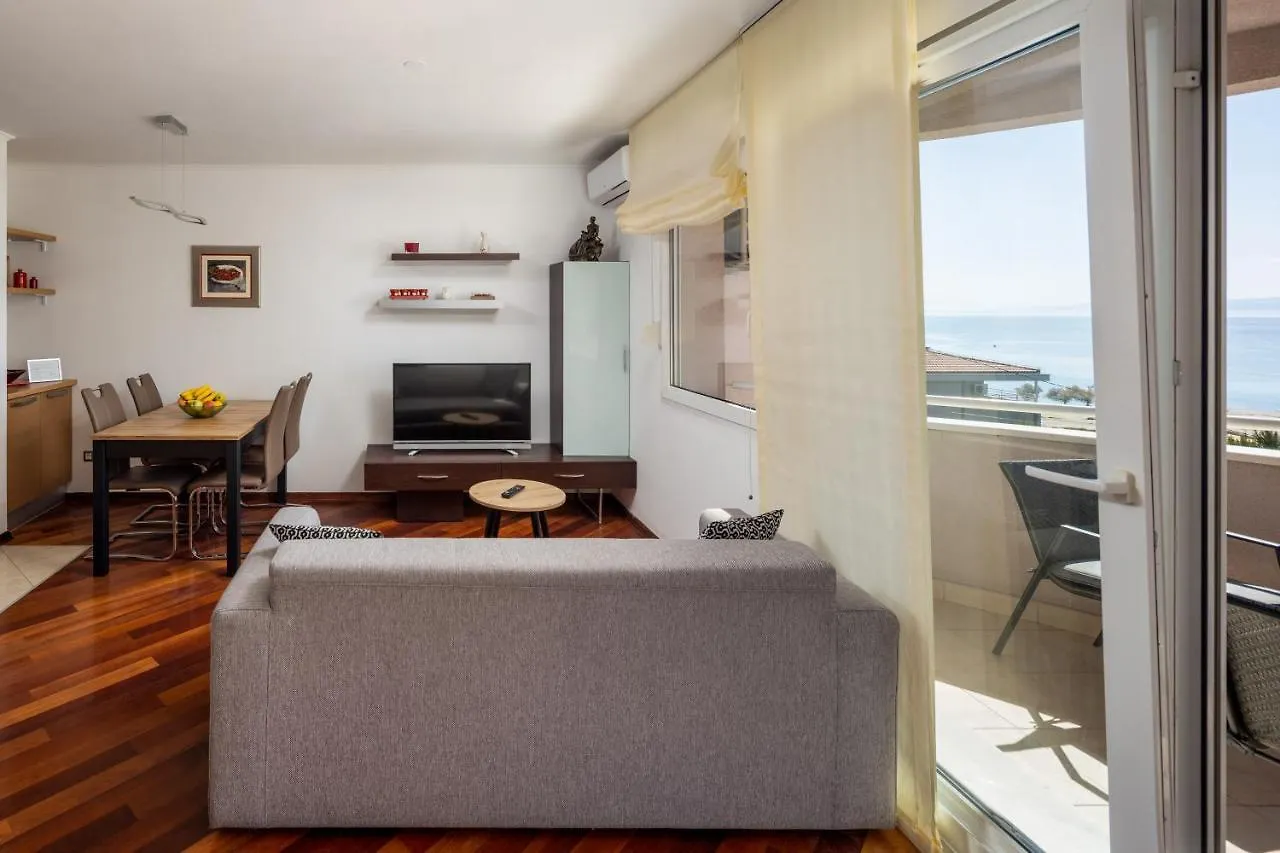 Big Modern Two - Bedroom Apartment With Sea View And Balcony - Spalato Croatia