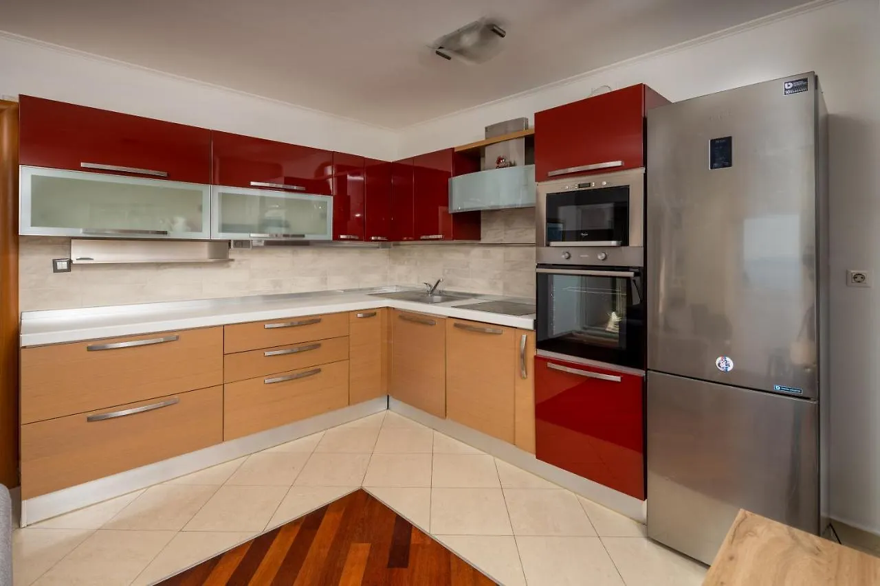 Big Modern Two - Bedroom Apartment With Sea View And Balcony - Spalato