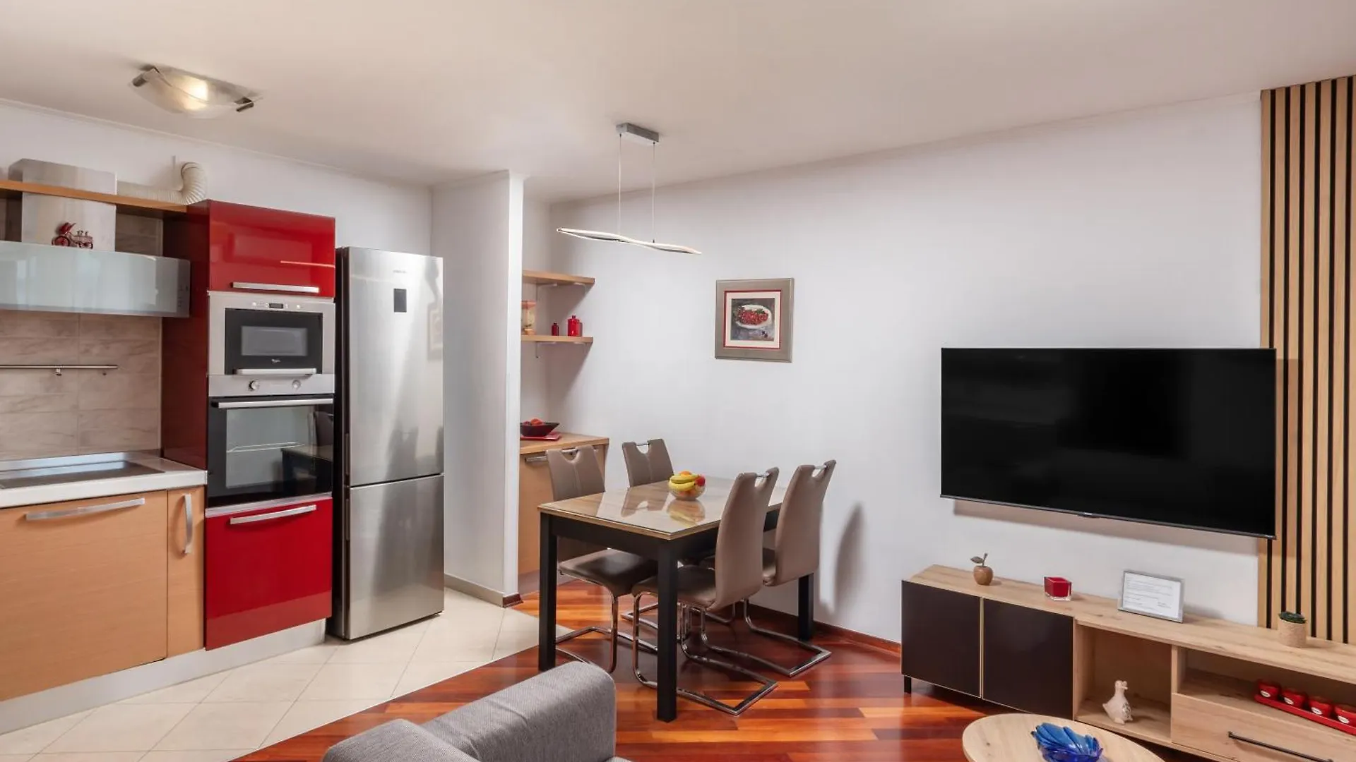 Big Modern Two - Bedroom Apartment With Sea View And Balcony - Spalato