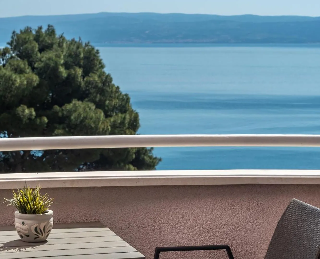 Big Modern Two - Bedroom Apartment With Sea View And Balcony - Spalato